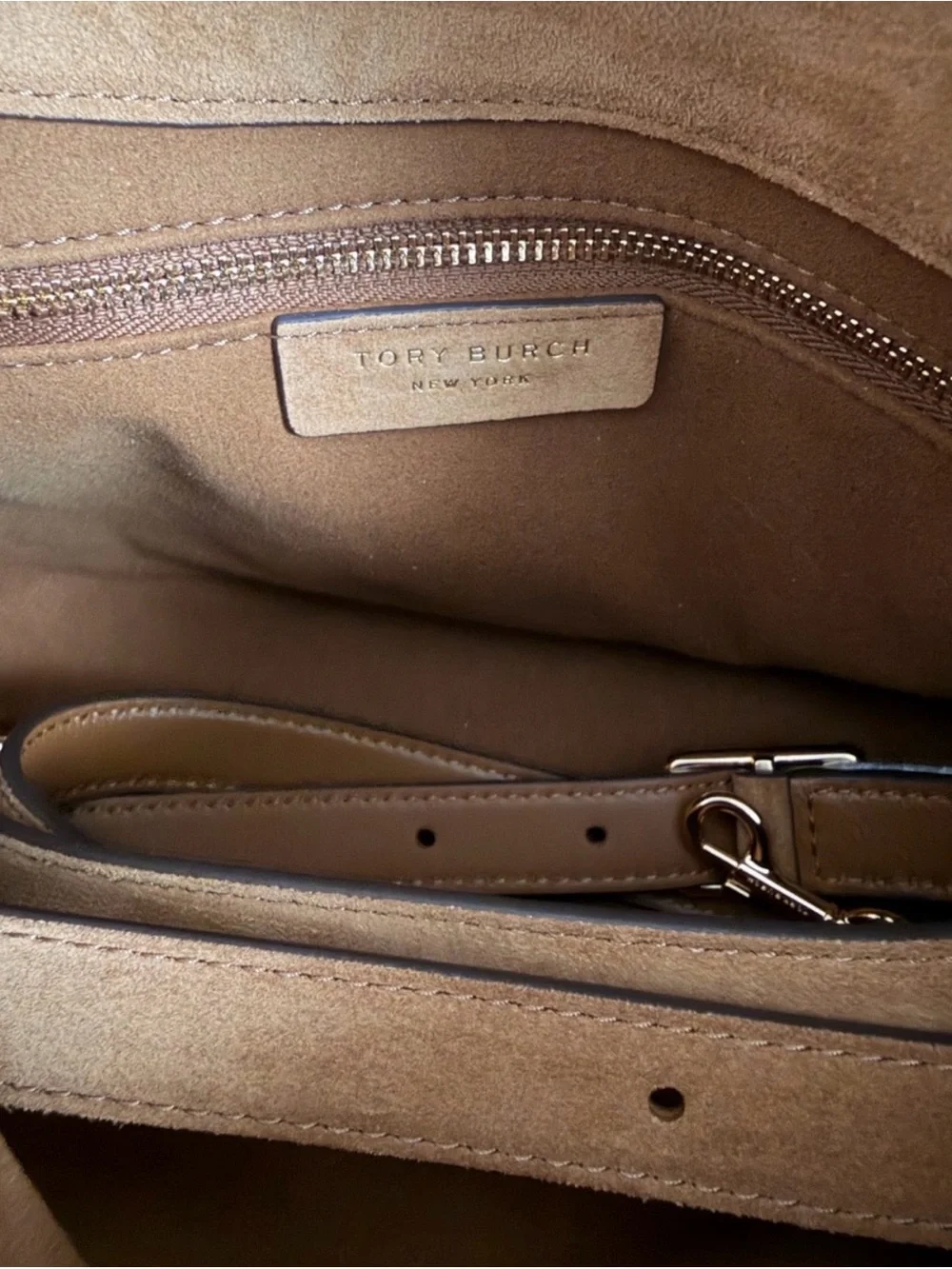 🤍New Tory Burch Charlie Suede Shoulder Bag in Toffee